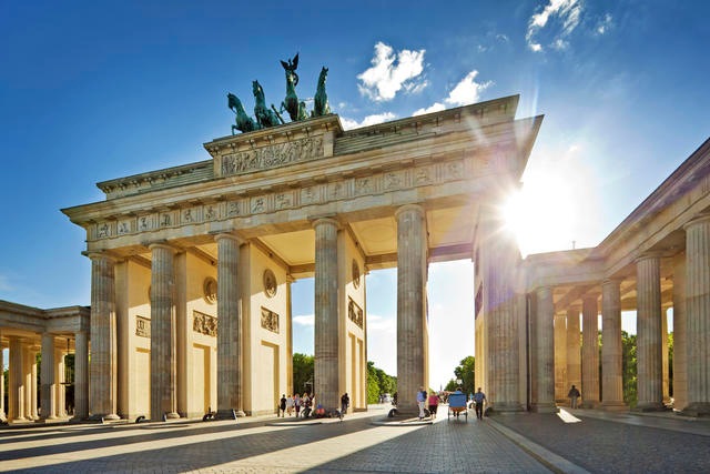 Vol Berlin - Brandenburg Gate - TUI