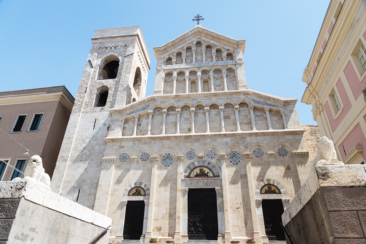 Vol Cagliari - La cathédrale de Cagliari - TUI