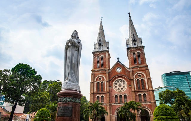 Vol Ho Chi Minh - Cathédrale Notre Dame - TUI
